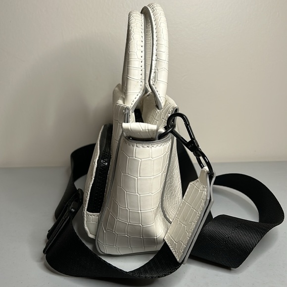 Kendall & Kylie Small Crossbody Purse White NWT - Picture 4 of 16